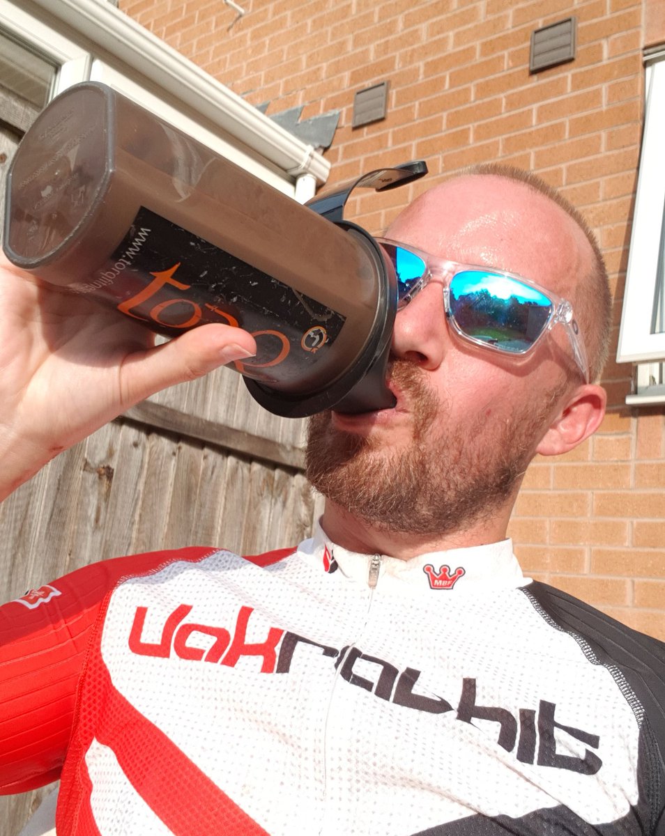speedy_smurf's tweet photo. Much needed ice cold #TORQFuelled #recovery shake following a recovery spin/shopping trip #forkfriday 😍 #mtb #ukmtbchat #unbonkable @TORQfitness @JakRabbitRacing https://t.co/5IYqVaLlA2