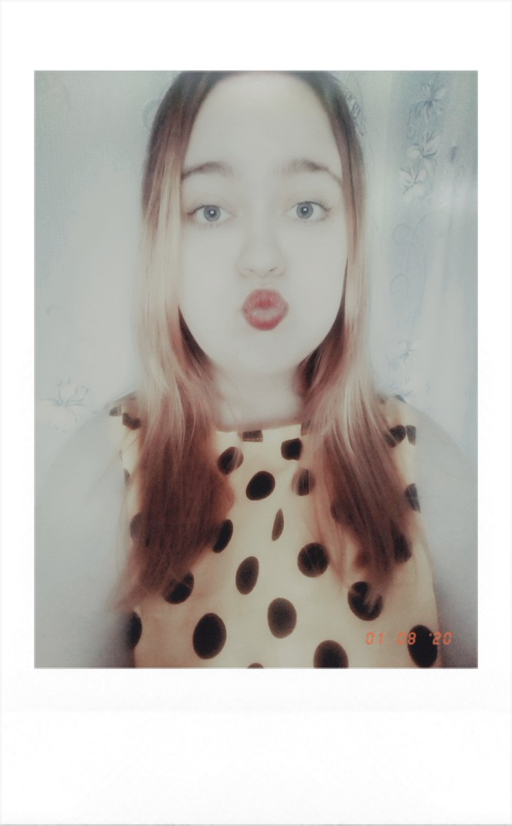 MichelleAna18_'s tweet image. Being a #sizeplus girl means that you not always can find any clothes of your size in the shop.🤔 That makes me feel a bit angry! 
That's why I decided to sew the clothes for myself at home. 🪡🧵👗 Here's a "trapeze" dress in #vintagestyle 🥳
 #handmade #dress