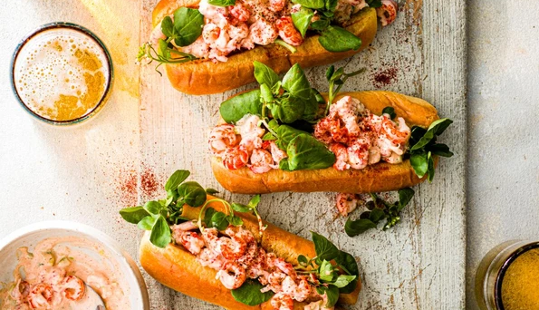 TheBigPrawnCo's tweet photo. Looking for a #tasty alternative for the decadent #LobsterRoll? Try this delicious #crayfish roll #recipe > https://t.co/BzD7hhjPfF
#Seafood #LoveSeafood #InternationalBeerDay #CrayfishRoll #Lobster https://t.co/GEm33jFBdY