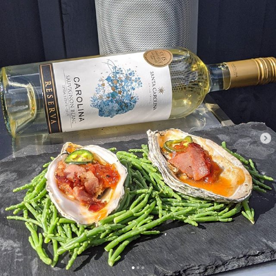 Some inspiration for the weekend! Kings of the grill the <a href="/bbqlads/">BBQlads</a> paired the <a href="/carolinawines/">Viña Santa Carolina</a> Carolina Reserva #SauvignonBlanc with jalapeno bacon barbecued oysters. 

Watch the full #FieryThursday episode here - instagram.com/tv/CBlezi9FA1Q/ #santacarolina #chileanwine #bbq #winelovers
