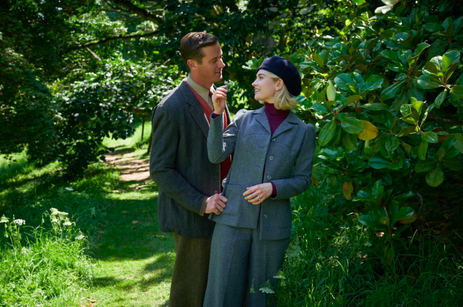 JaviPonzo's tweet photo. #REBECCA, del director #BenWhealey llega el 21 de octubre a Netflix con Armie Hammer, Lily James y Kristin Scott Thomas. https://t.co/n0EIy4VDqF