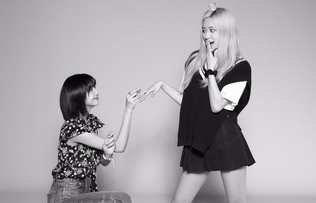 joohwangie's tweet photo. WHAT IS THIS CHAELISA https://t.co/h144Xn23OU