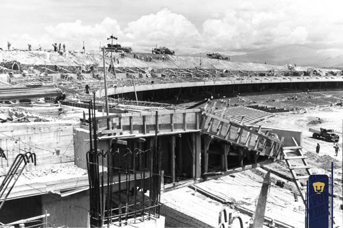 PumasMX's tweet photo. El Olímpico Universitario es para los aficionados de Pumas lo que para F. Savater es “la tierra natal”: “el rincón insustituible hecho de gozo, rutina y lágrimas, que en nuestra memoria el tiempo despiadado nunca podrá del todo borrar”.

💻➡️ https://t.co/h3wx20ne7V

#SoyDePumas https://t.co/YcmUF8XCBV