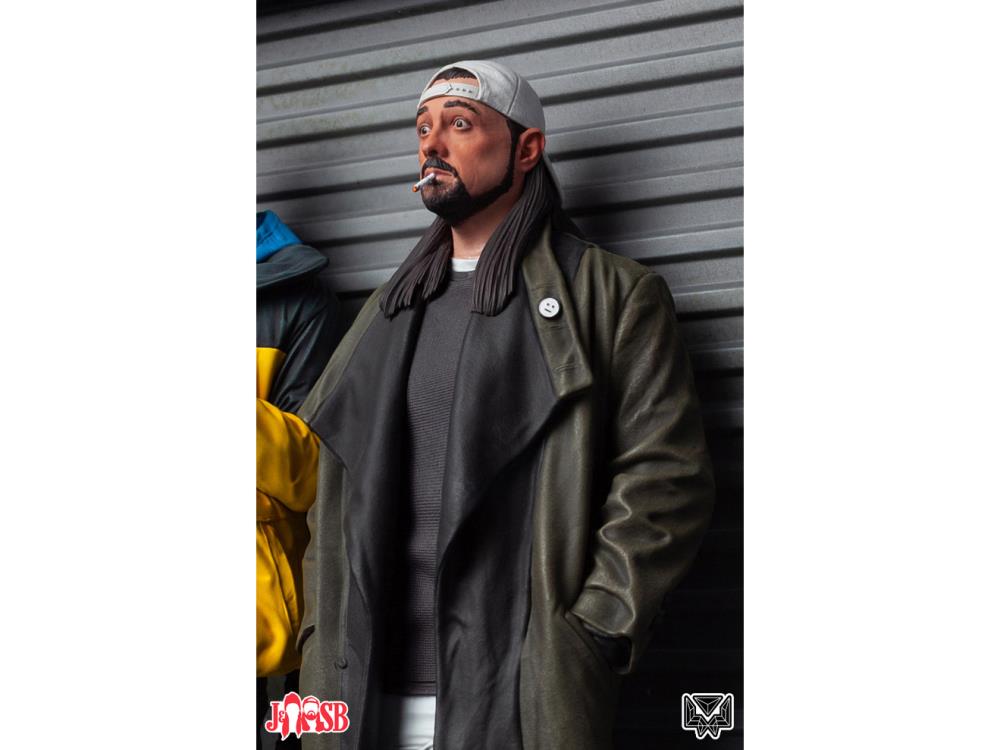 BigBadToyStore's tweet photo. Carefully handcrafted, this limited edition statue diorama features America's favorite loitering mackdaddies of Jersey, #JayandSilentBob, in all their glory at just 1/6th their original size. Secure yours here: https://t.co/Ho0Ncn8LNt #level52studios #kevinsmith #jasonmewes #bbts https://t.co/Edg4bJxnMO