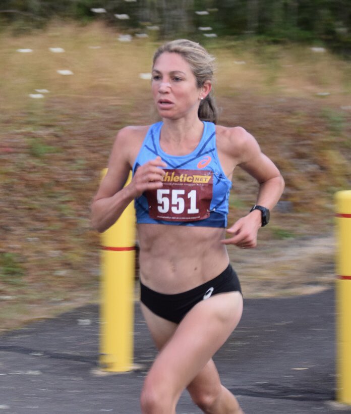 SaraHall3's tweet photo. Out on a bike path in the woods of a Eugene, I ran my heart out to a new half marathon PR of 68:17 (#6 all-time 🇺🇸)

Unending gratitude to @EugeneMarathon for inviting me out, thinking outside the box, &amp; believing in me to do something worth putting on a race for 5 people. https://t.co/pLQ0iKYZxf