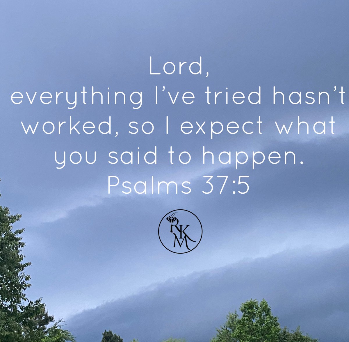 ReekreationM's tweet photo. Trust God.  🧎🏼‍♀️✝️                                                 #jesus #reekreation #rkministries #prayerworks #artistic #christianinspiration #christianbeliefs #christiansofig #christianwomen #bible #faith #walkbyfaith #leanonjesus #ministry #teamJesus #ibelieve https://t.co/T71YiPySgf