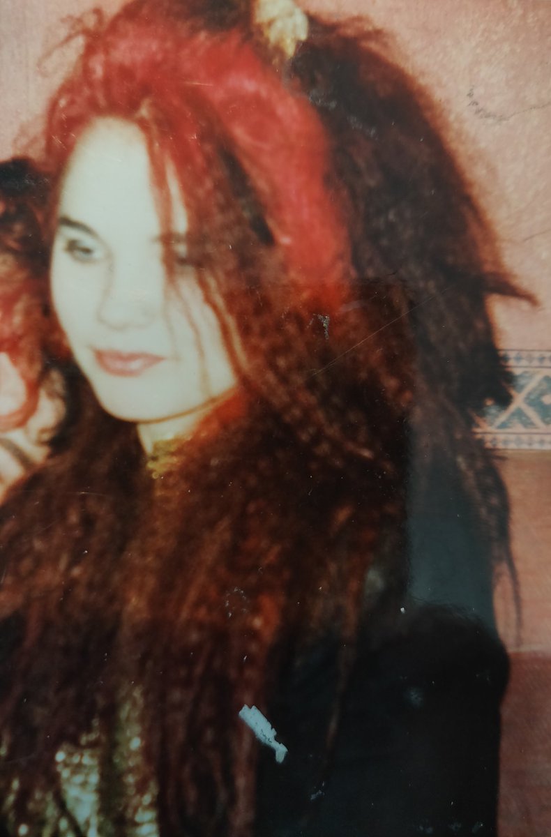 kisimee's tweet image. #crimp 80s style. In Henry Boons pub, #Wakefield