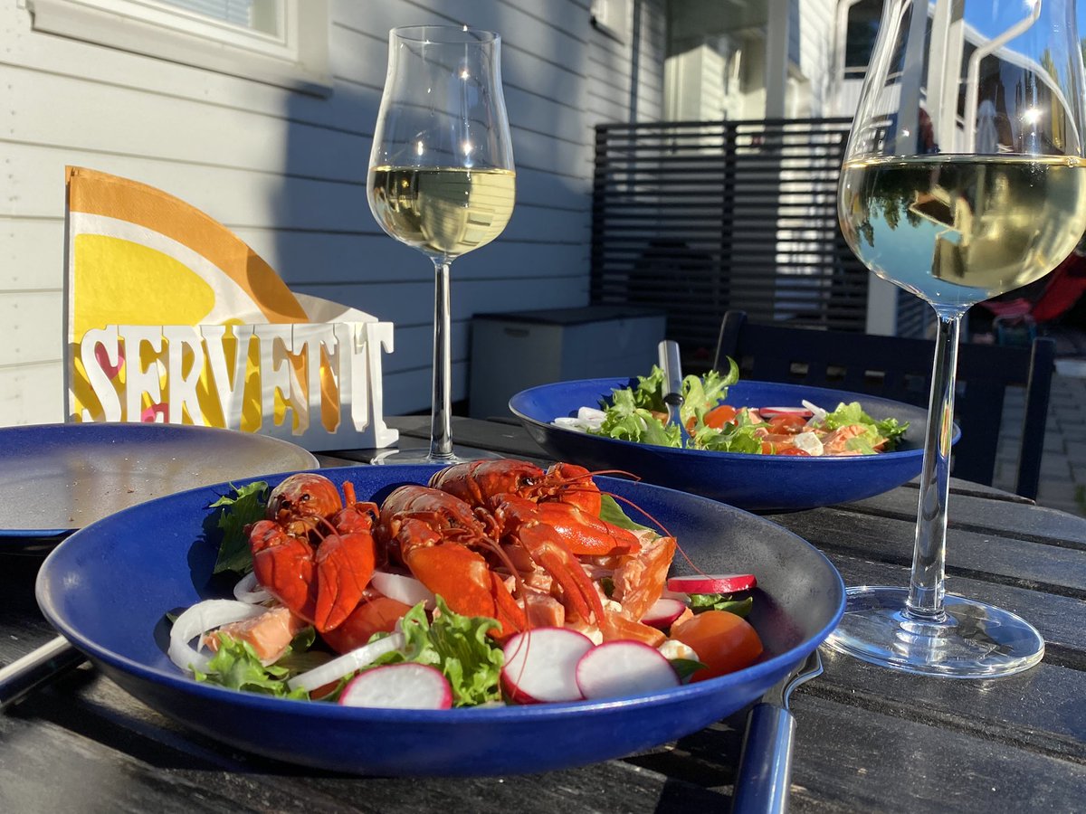 En yleensä harrasta, mutta nämä kaverit houkuttelivat niin kovasti nappisilmillään. #ravutkotonailmanjuhlia