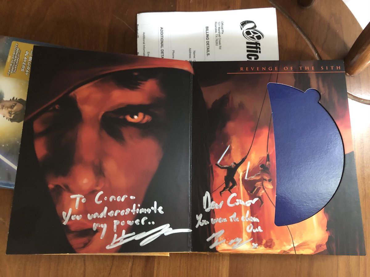 SW_Fan10000's tweet image. HAYDEN CHRISTENSEN AND EWAN MCGREGOR SIGNED MY BLU-RAY!!!