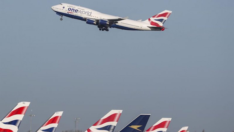 WorkerStrikeBck's tweet photo. Unite urges @British_Airways to offer the rest of its staff an agreement like that of pilots
@LenMcCluskey added that British Airways "wants to use this pandemic to reduce cabin crew and staff terms and conditions." 

https://t.co/twitS0tKh3

No #fireandrehire https://t.co/wukGu8vIkb