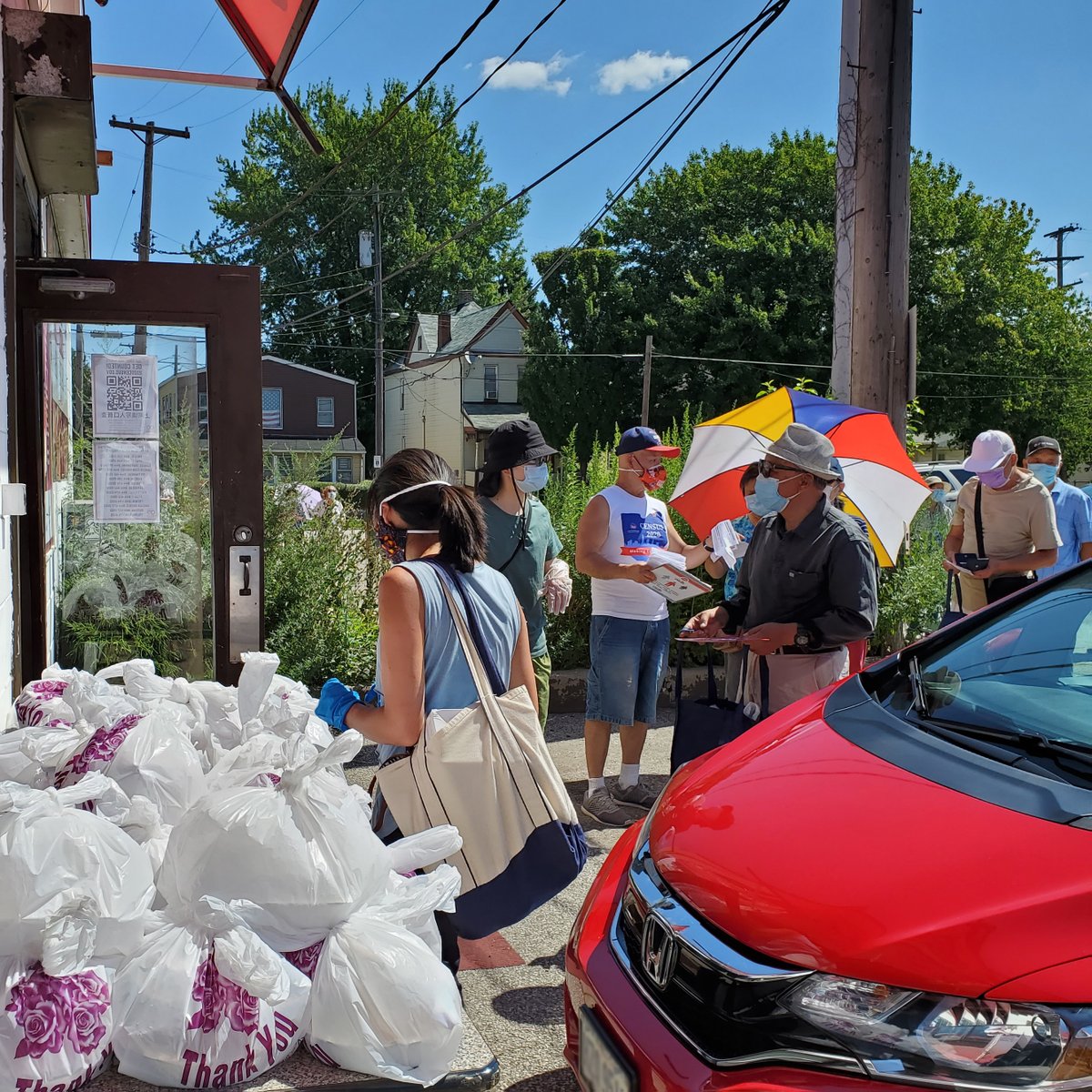 OCACleveland's tweet photo. It's important to get a complete and accurate count especially in communities of color hit hardest by #COVID19. Special thanks to Ha Ahn Restaurant + @asiatowncleveland for the 100+ hot meals! #feedasiatown #CountCLE2020 #AAPI2020 #CountUsIn #CountCLE #CountUsIn2020 https://t.co/eY47c59yOz