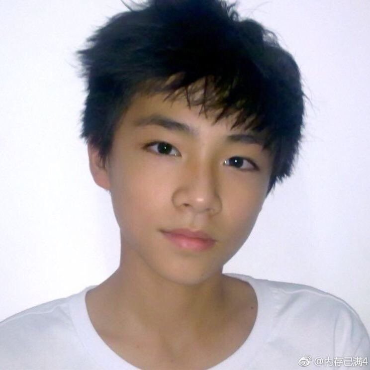 xiaojun's early teenage years!  #HAPPYXIAOJUNDAY #肖俊0808生日快乐
