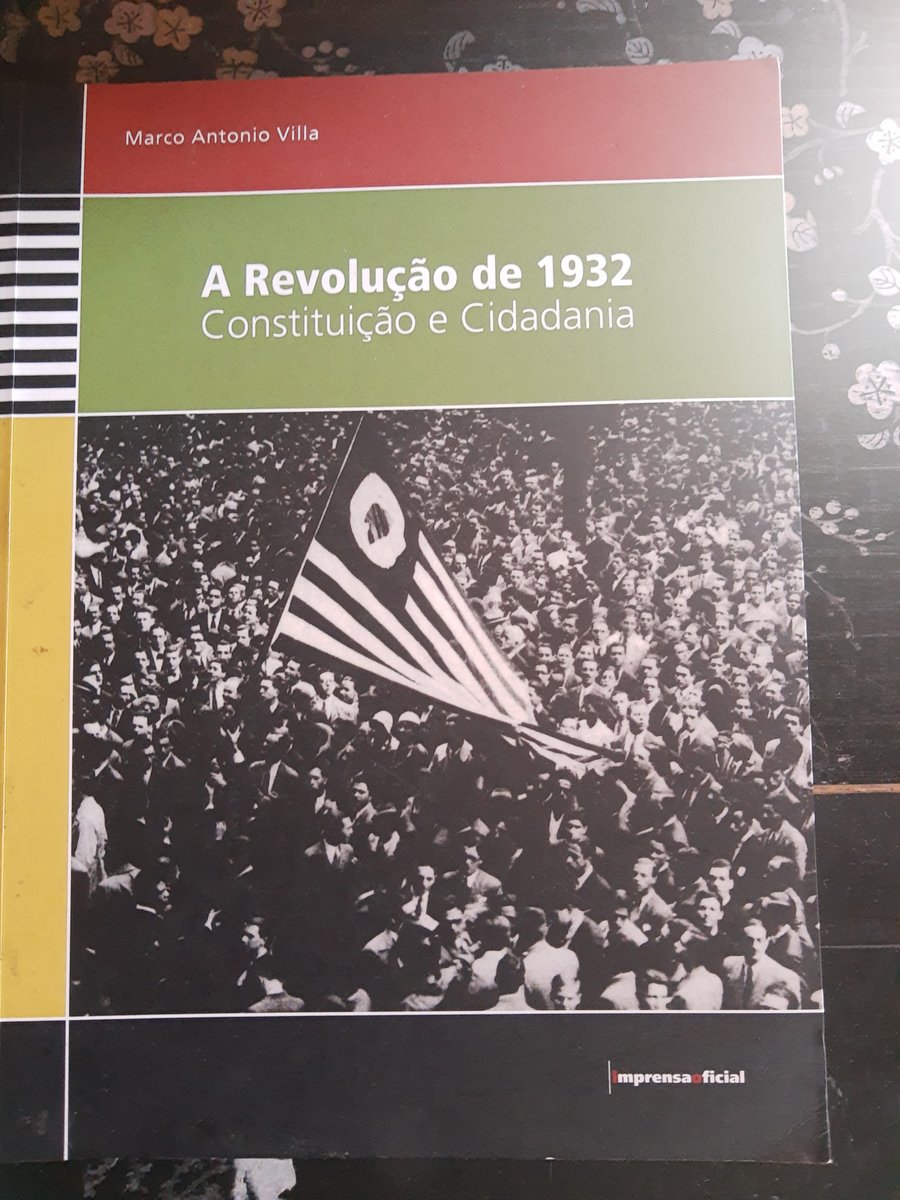 POIS É PAULISTAS! Nem preciso dizer nada. Infelizmente o melhor desse livro são as imagens, pq ele mesmo é trabalhado como reducionismo histórico para reforçar a visão unitária do Brasil, então é um trabalho um pouquinho até mesmo "pra zombar" da revolução.