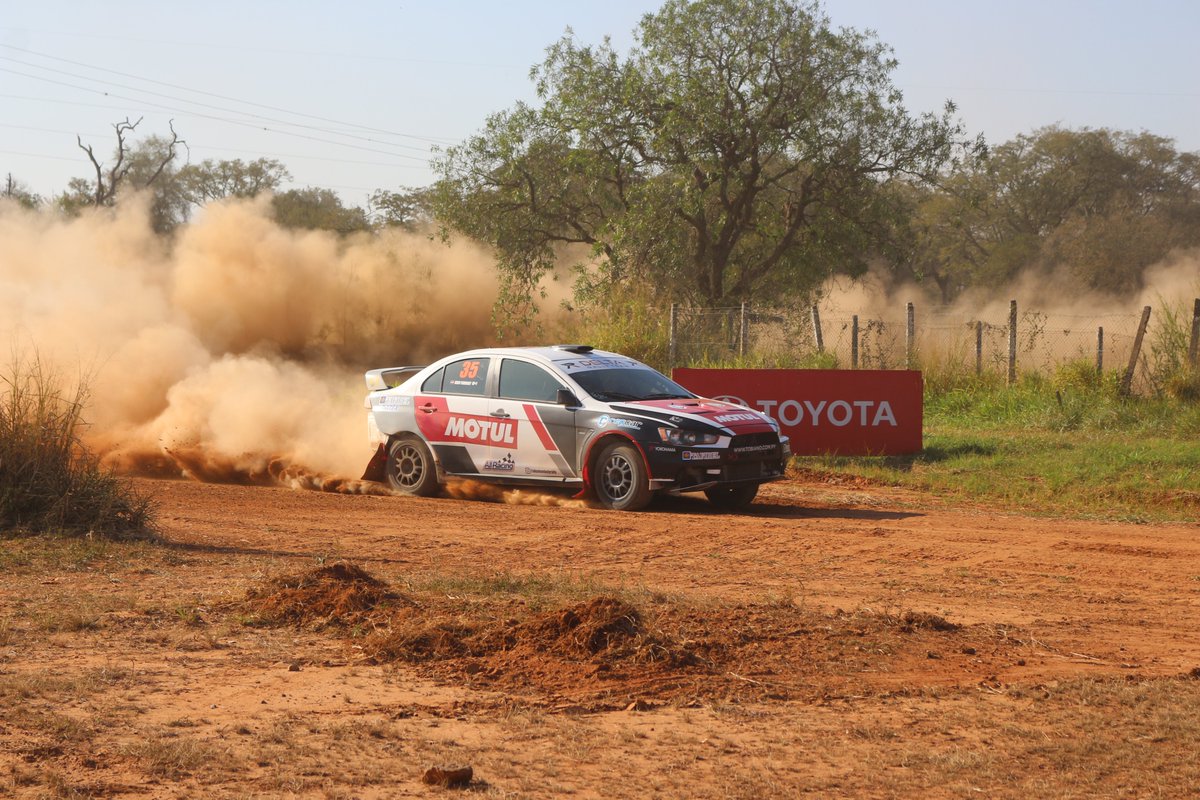 fueradeboxes's tweet photo. Nico Tomboly en charla anoche en @fueradeboxes manifestaba su felicidad por el andar del Lancer Evo X.
Probamos el tren trasero y el andar de la maquina fue estupenda .....sencillamente espectacular.
Y el trazado del Dumot esta impecable hay que decirlo.
PH Tacpy https://t.co/tZjRrUA3Em