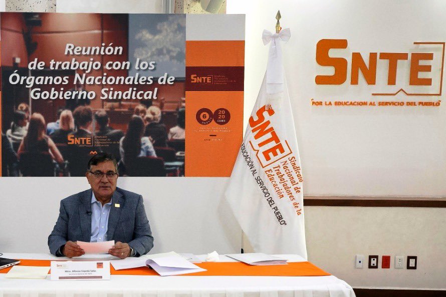palomitarelowde's tweet photo. #RegresoAclasesSNTE 👩‍🏫👨‍🏫

🟠 #SNTE Mtro. Alfonso Cepeda Salas 🟠 Impostergable reactivar Fideicomiso de Tecnologías Educativas que dote a maestros computadoras e internet 👨‍💼🖥️ 📶 Enseñanza a distancia 👩🏼‍🏫🔛👨🏻‍💻 por #COVID19 🦠 enorme desafío #FEDESSP #SNTE #ACS https://t.co/3YySEOs06h