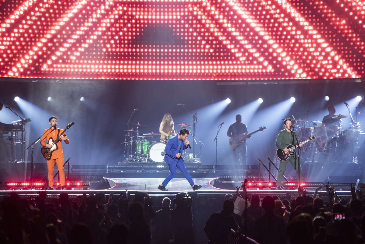 TacomaDome's tweet photo. Literally every photo and video is our favorite  #HBTMemories 

📸: @Endimages https://t.co/l6QXAvje3R
