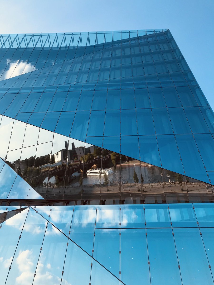 Nett hier. Ganz ehrlich, könnte ich mich dran gewöhnen #hscube #wirsinddrin