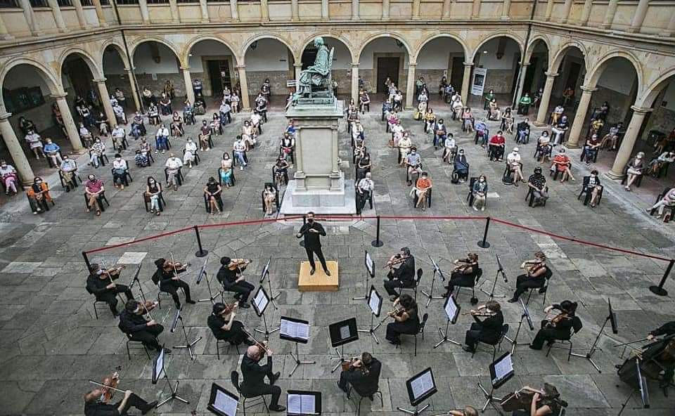 svmusicology's tweet photo. Esta comparativa, como mínimo, tiene que hacernos pensar. https://t.co/w6039byN2d