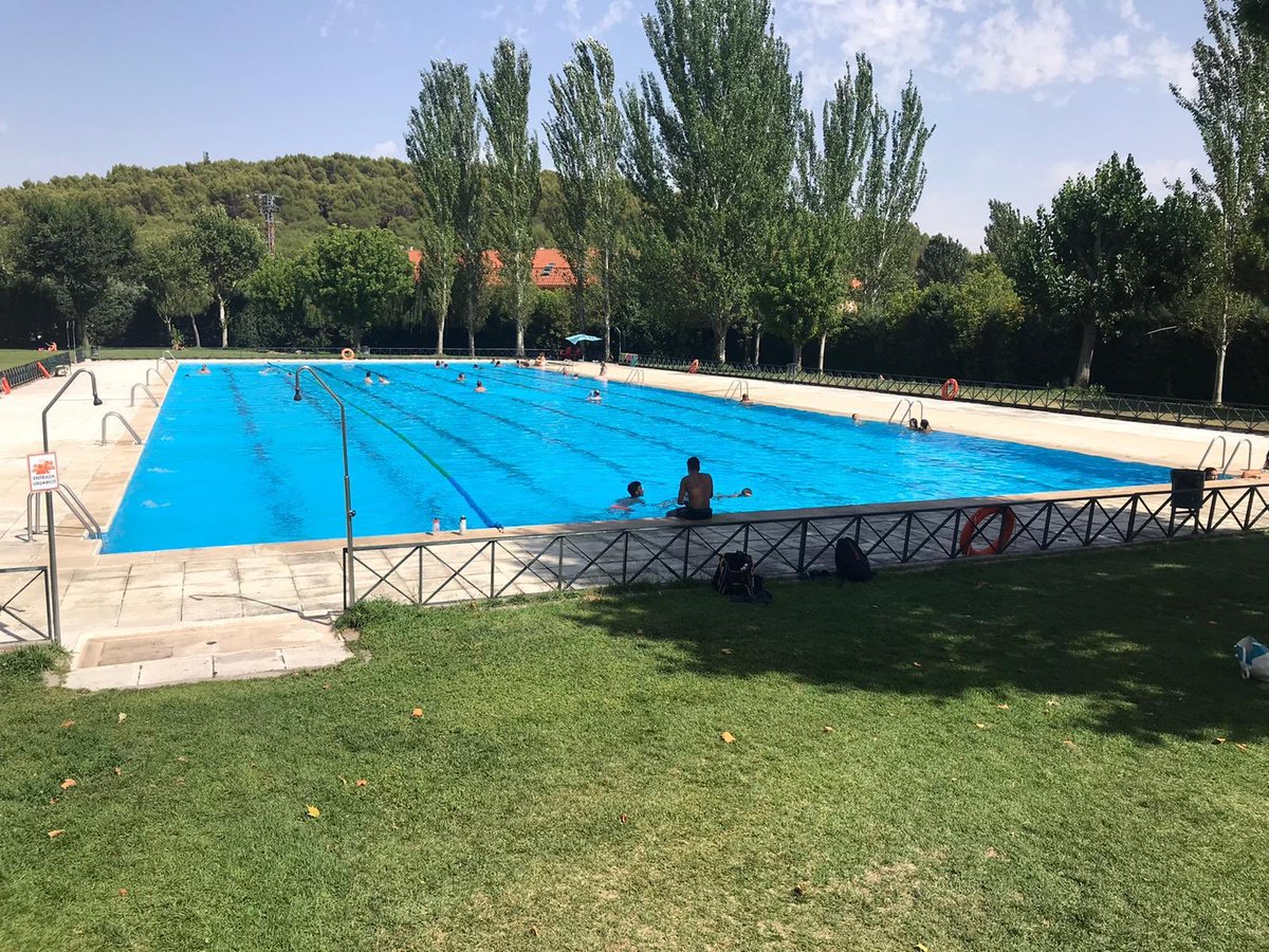 cdfuentedeltoro's tweet photo. ¿Ya tienes pensado tu plan del fin de semana?

¡Ven a nuestra piscina de verano!

✅ Horario de 11:30 a 20:30 ininterrumpido 
✅2 Socorrista 
✅1 Enfermera 
✅2 Desinfecciones diarias

#piscinaverano #salud #disfrutar #cdelmolar #lidersport https://t.co/KwmQnOF5ZQ