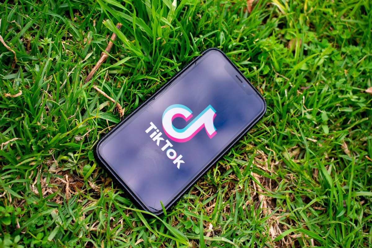 SiegelGale's tweet photo. 🆕 Our Global Director of Business Analytics + Insights Brian Rafferty spoke with @heatherkelly about whether @tiktok_us can make @Microsoft cool again, via @washingtonpost. 

Read more ➡️  https://t.co/mlLzvAVTsb https://t.co/vQ2usbM2E1