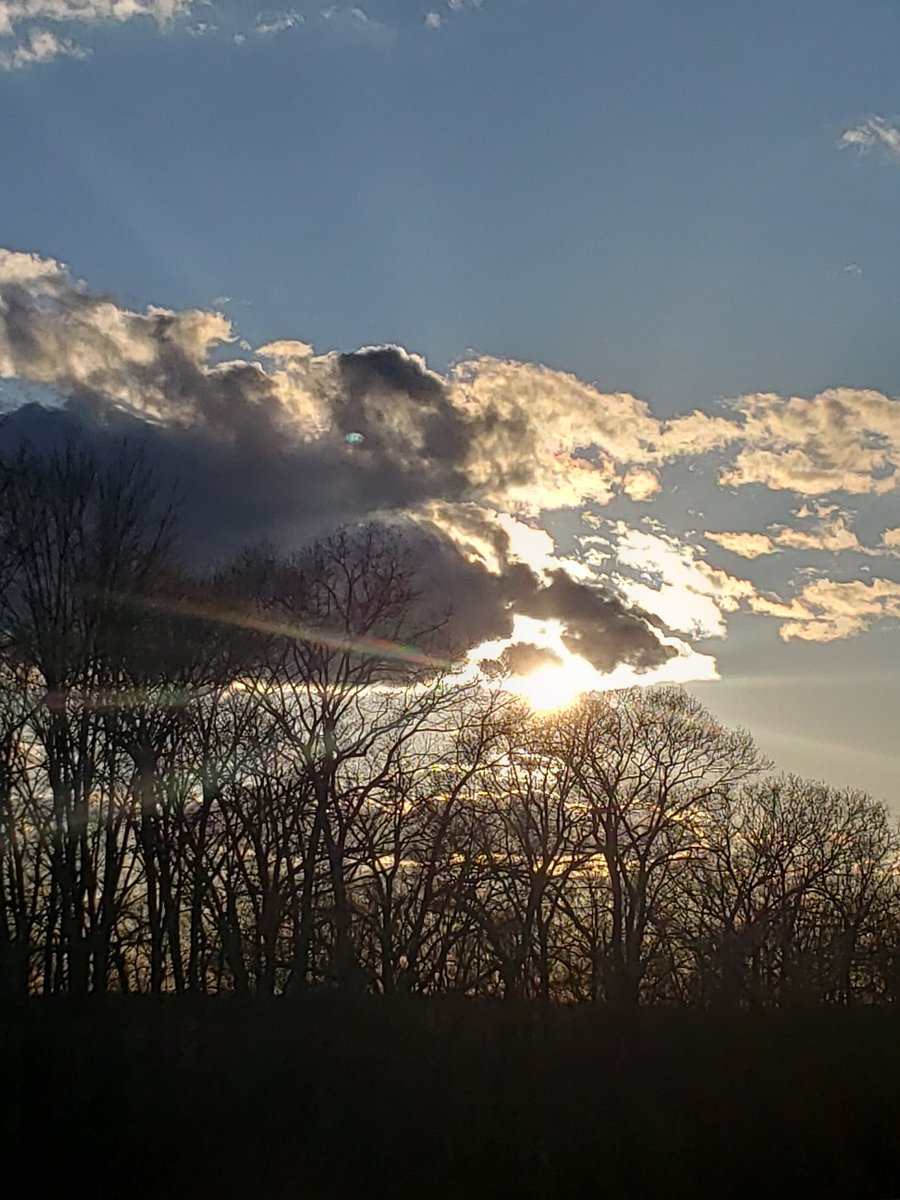  #SkyPhenomenon  #Lookup  #Light #Sky  #Moon  #Sun  #Stars  #Clouds  #Chemtrails  #WeatherModification #WeatherWarfare  #Sunhalo  #HAARP  #Frequency #Luke2125