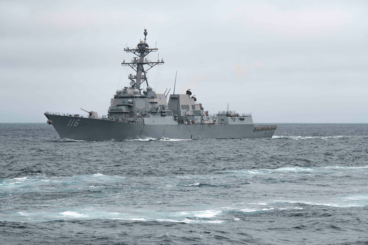 CavasShips's tweet photo. #Canadian formation joined by US #Navy's #destroyer THOMAS #HUDNER DDG116 is northbound for this year's Operation #Nanook arctic exercises. Supply ship #ASTERIX seen 5 Aug from #frigate VILLE DE QUEBEC 332 with GLACE BAY 701 astern https://t.co/r7251TBlLc