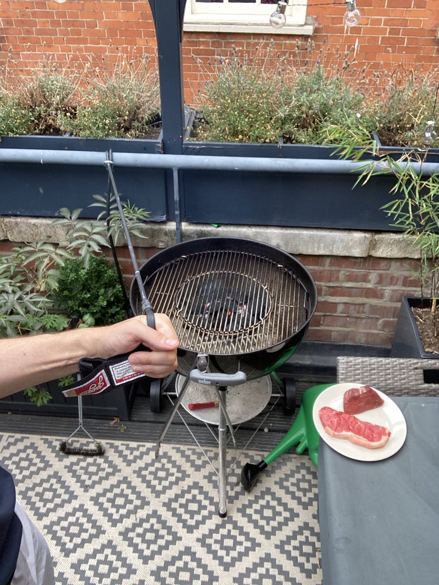 RichMinford's tweet photo. J-bands and grill > Netflix and chill https://t.co/ypE16Upnkb
