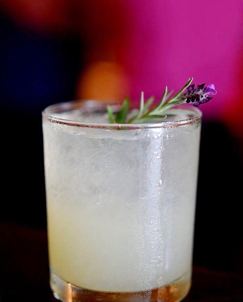 Friday feels! Cool down with something boozy and beautiful. Reservations available at killenssteakhouse.com. #killenssteakhouse #cheers #tgif