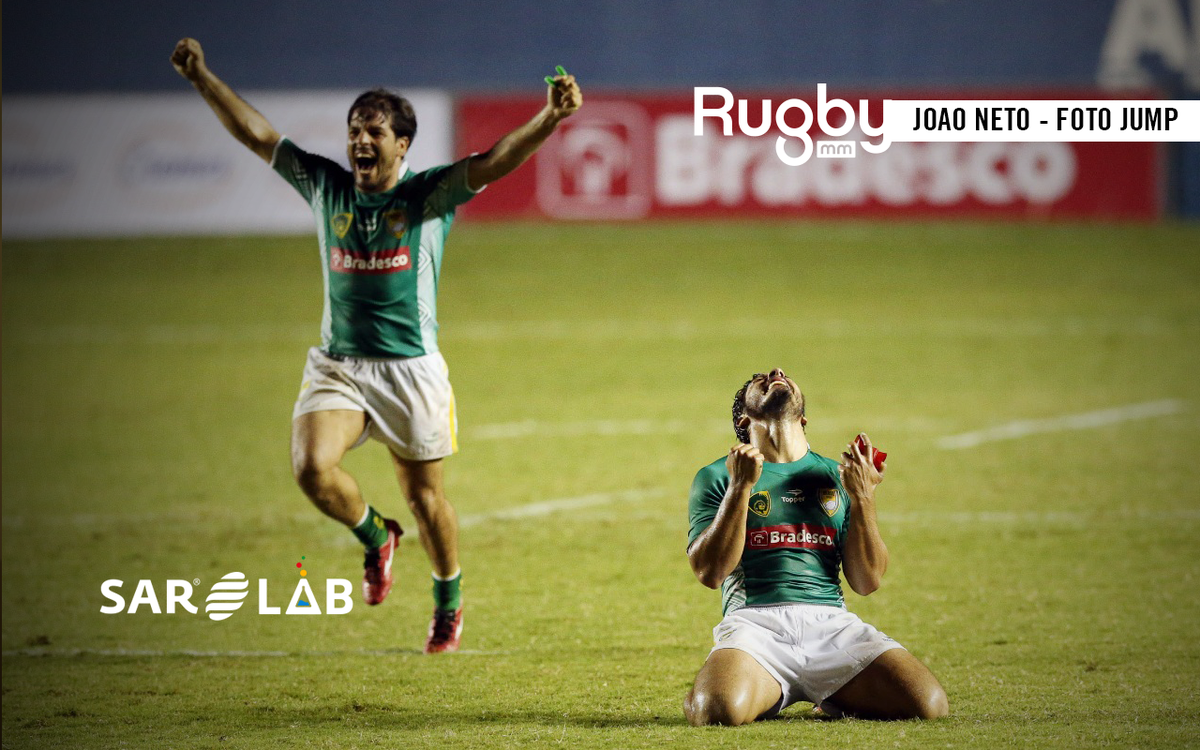 sudamericarugby's tweet photo. #SARLAB 🧪 RUGBY 8MM 📸 | Joao Neto 🇧🇷 de Foto Jump ⚡
Joao le sacó esta gran foto a los hermanos Duque, dos históricos de @brasilrugby 🇧🇷 festejando la primer victoria de contra Estados Unidos 🇺🇸 por el #ARC2016 👏🏼
La historia acá 👉🏼 https://t.co/hfaPrVFlD0
#ElRugbyNosUne https://t.co/fUzRTAr2CI