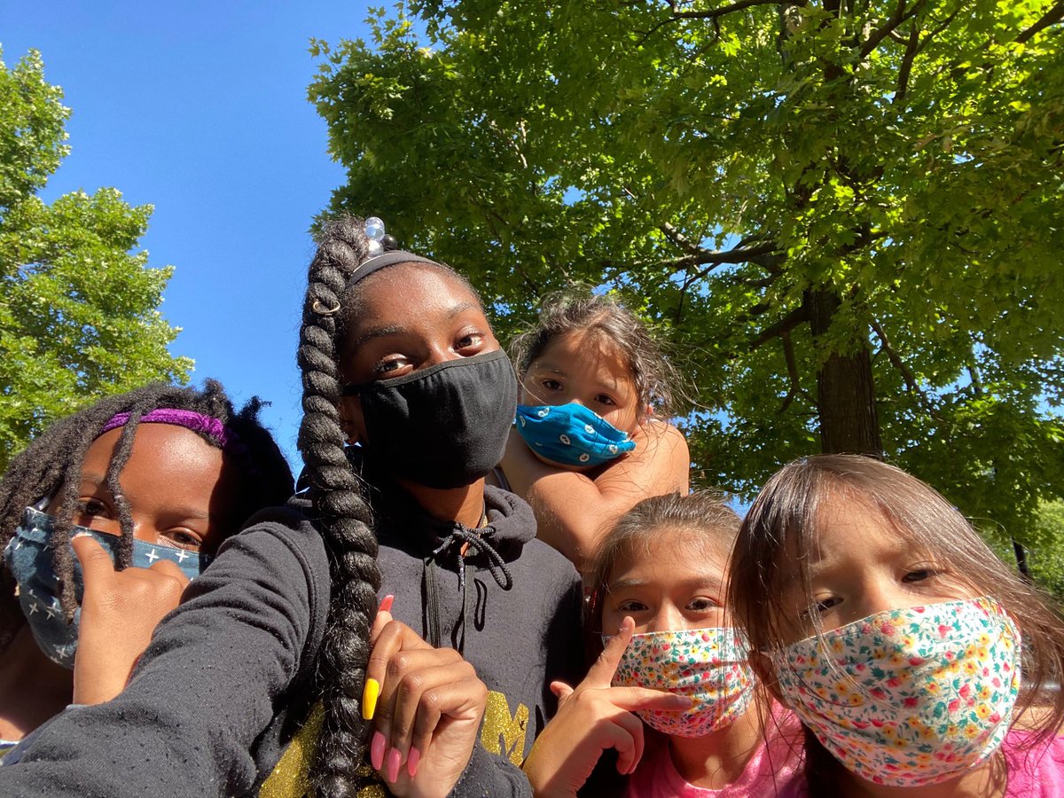 ParkRecEvanston's tweet photo. Summer Camps may look a little different this year, but we are making the most of it and enjoying every day! ☀️ #week5down https://t.co/Rv0QRYaCIw