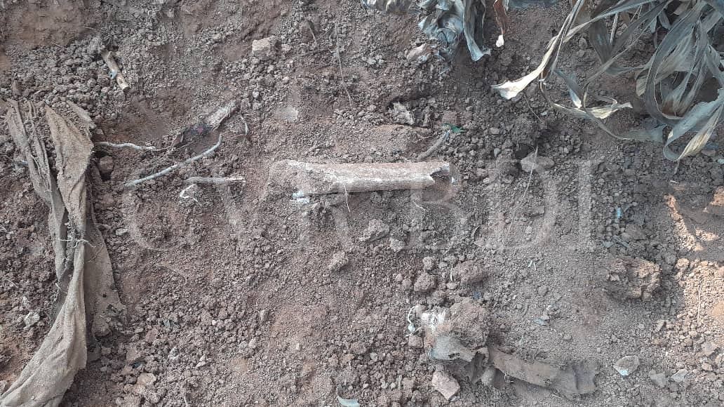 ntaka_willy's tweet photo. Ossements humains découverts ce vendredi par la @CVR_Burundi dans une probable fosse commune située à la colline #Karinzi commune #Kayogoro  @makambaProvince @ONU_fr @EP_LUXEMBOURG @RPFranceUE @burundi_cvr @GeneralNeva @French_Gov @belgique @RFI @NtareHouse @nshingamateka https://t.co/7WOHfeZPeM