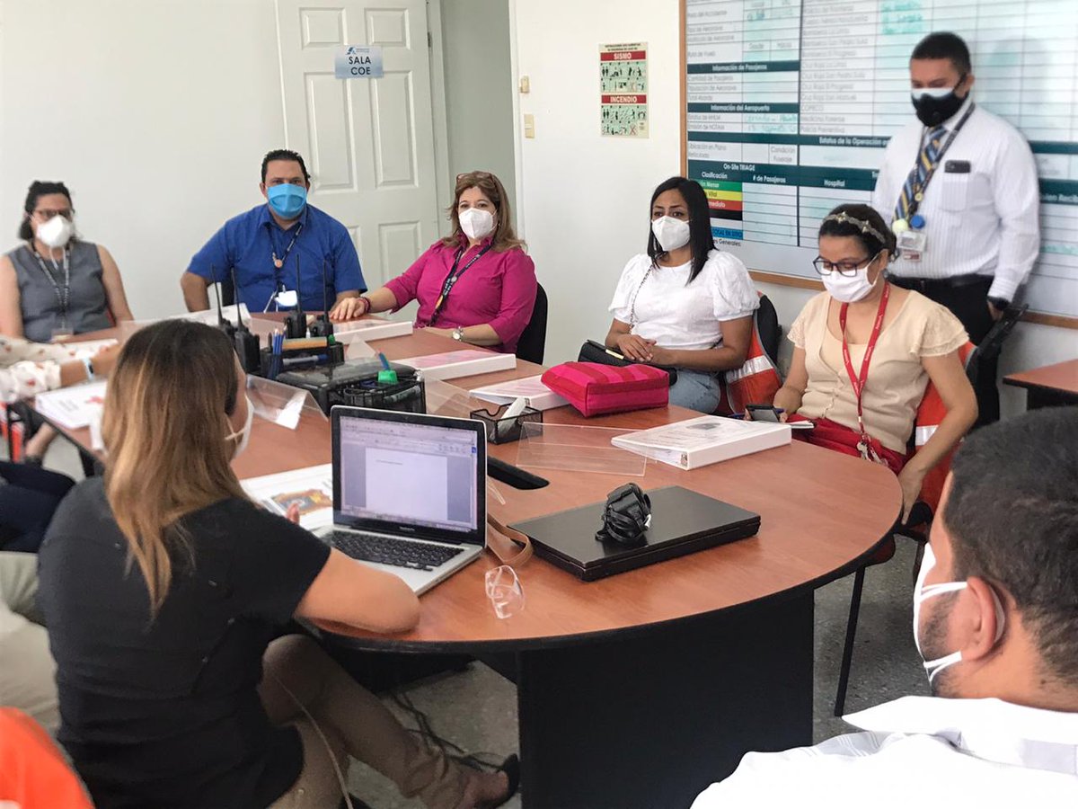 IHToficial's tweet photo. Ministra de Turismo, Nicole Marrder y la Vice Ministra María José Moncada, se reúne con miembros de las líneas aereas del aeropuerto Ramón Villeda Morales, para la implementación de los protocolos de Bioseguridad con motivo de la próxima reapertura de los aeropuertos en el país. https://t.co/DbmyghKpNJ