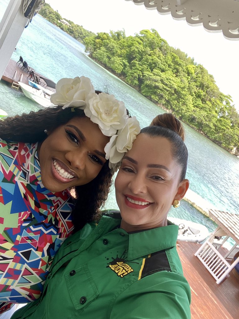 annmarievazja's tweet image. Miss Kitty is in dah house!!!! Lalalalala! #StrengthOfAWoman Boom my #EastPortland 🇯🇲🙏🏼❤️