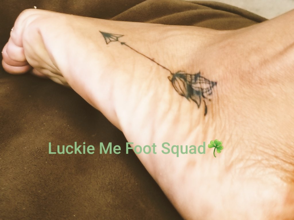 FootLuckie's tweet photo. Luckie Me Foot Squad ☘👣
Check out my new tattoo: Follow the 🏹 https://t.co/qPlOxSw6ax