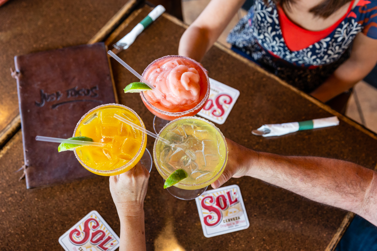 just_tacos's tweet photo. Excellent customers deserve excellent cocktails. https://t.co/yzpt3YlIBS