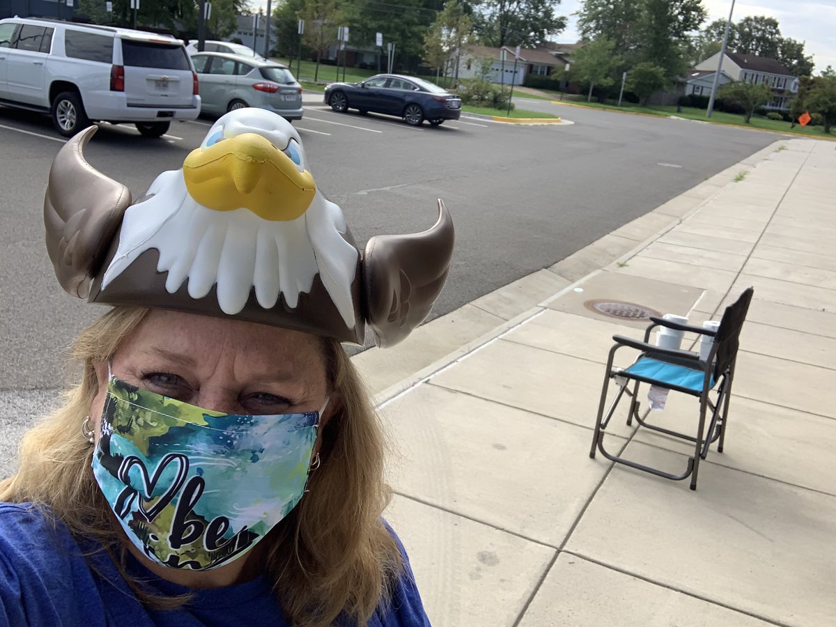 SEESrSIX's tweet photo. 1/2 Our Own Wines World leader Mrs. Julie Wines is welcoming our newest Eagle teaching staff to the Springfield Estates Nest. #SEESSoars #EagleStrong @winesworld3rd @EllieContreras5 @april2599gm https://t.co/FGOTJ6awnQ