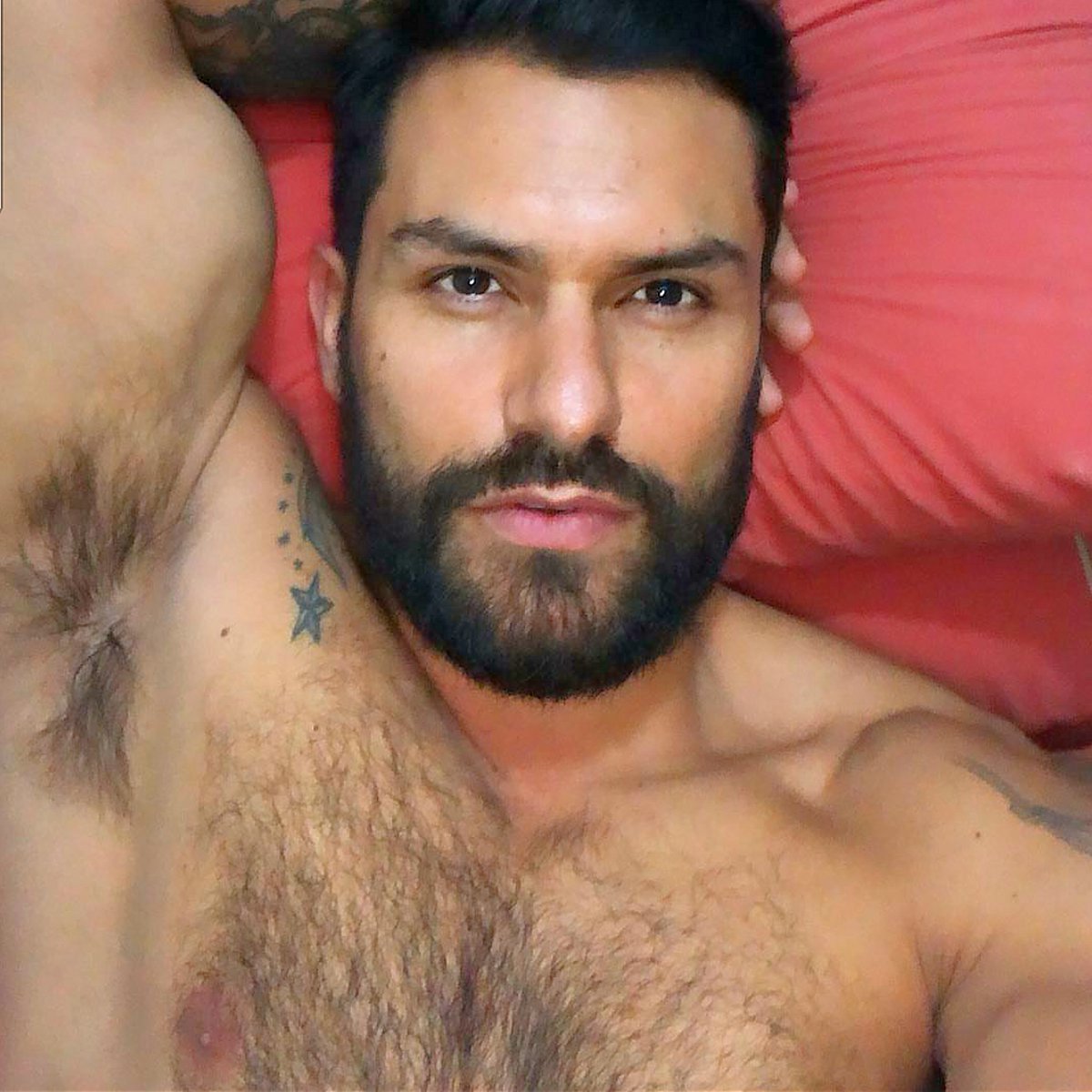 tapestry_intl's tweet photo. Paul and Seven.
For more, check out Instagram. Link in bio.
.
.
.
.
#man #men #armpit #face #malemodel #asian #latino #latin #diversity #instagram #beard #mustache #nipple #handsome #beauty #tattoo #selfie #Colombia #Vietnam #paulaag #seven_nguyen56 #biceps #abs #selfie https://t.co/bGG0cuN7lS