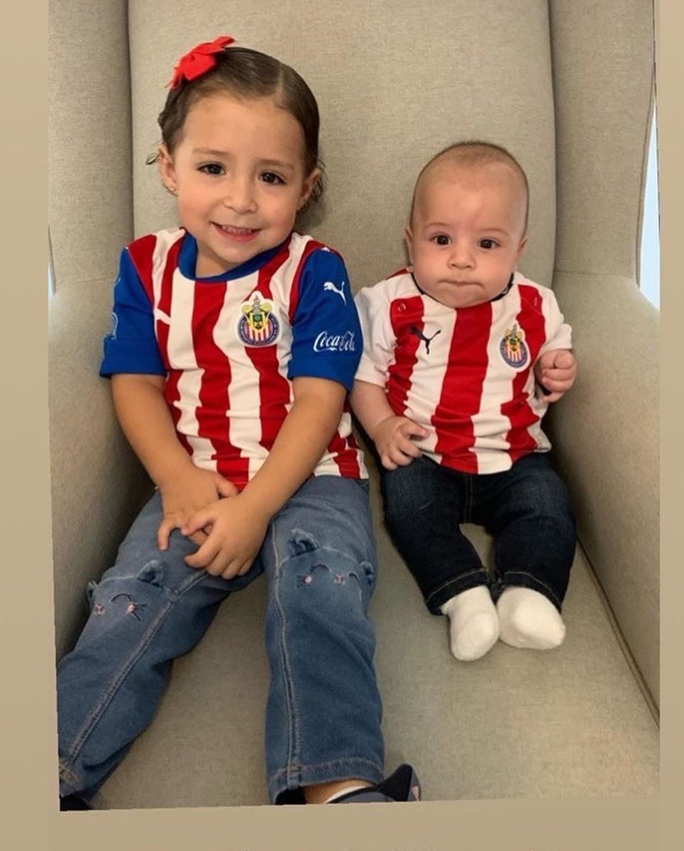 _JESG17's tweet photo. Gracias a todas las personas que han sido parte de este sueño, especialmente a mi familia que nunca me han dejado solo y me han apoyado siempre. No ha sido fácil, he vivido de todo buenos, regulares y malos momentos, pero de cada uno he aprendido y he sido perseverante.

2/3 https://t.co/8bauN2lRpN