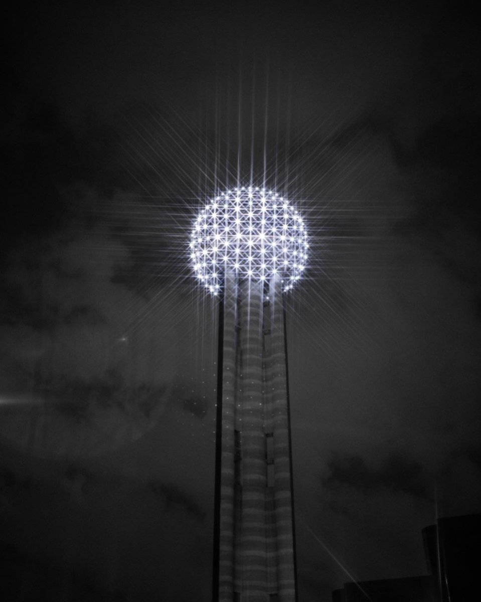 BeeHester_Raw's tweet image. SUPPORT A YOUNG BLACK CREATIVE BY PUTTING SOME OF MY WORK ON YOUR WALLS!!! ✊🏽🙏🏾📸

IM SELLING CANVAS PRINTS OF MY DALLAS SKYLINE SHOTS. EVERY PICTURE WAS TAKEN AND PRINTED BY ME. 

ALSO I CAN DO CANVASES OF OTHER PHOTOS AS WELL!