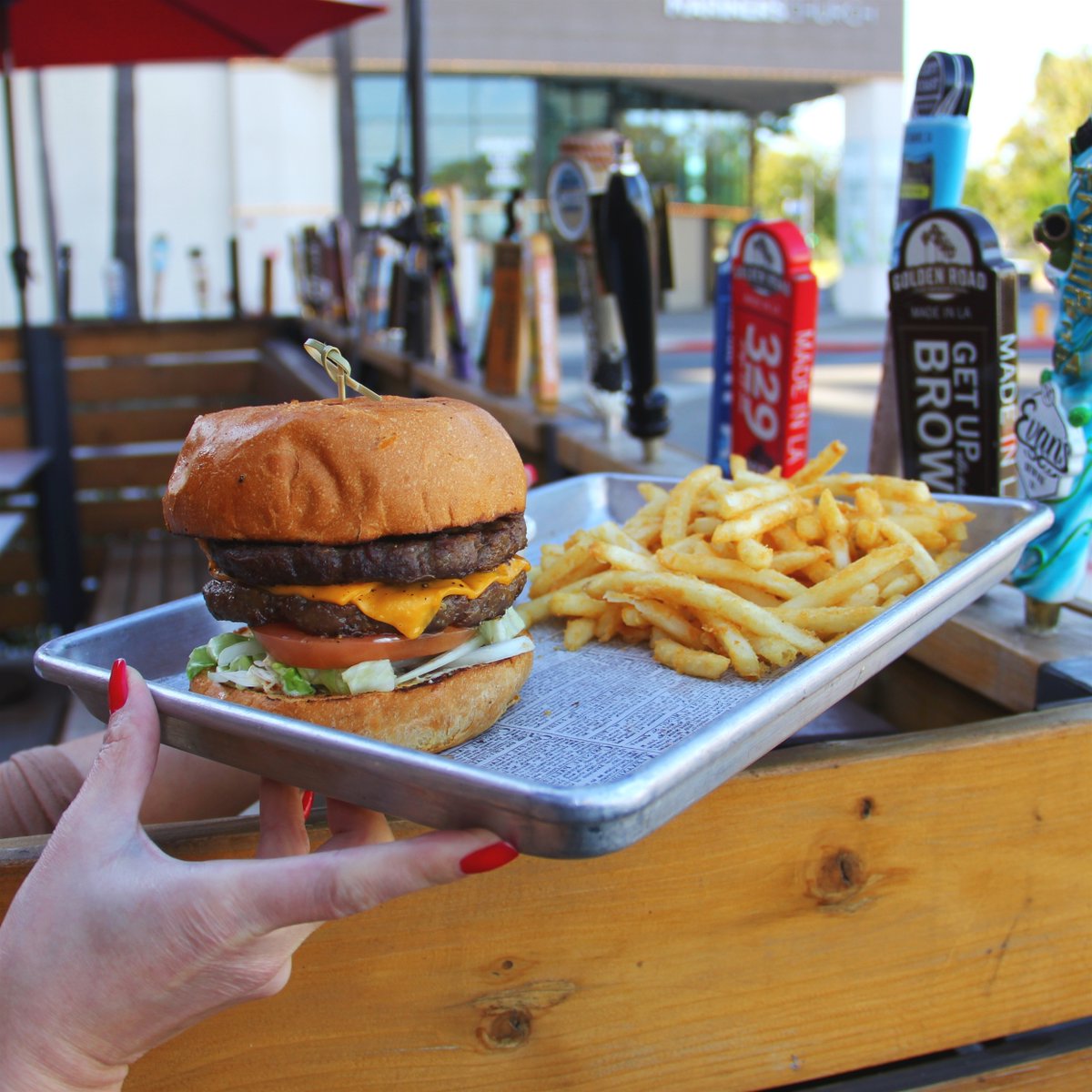 Ribeye Burger! Always ready to serve you! 🙂 #BPPD #RedondoBeach

Special combo 🍗🍚
Chicken fried rice + soda = $12