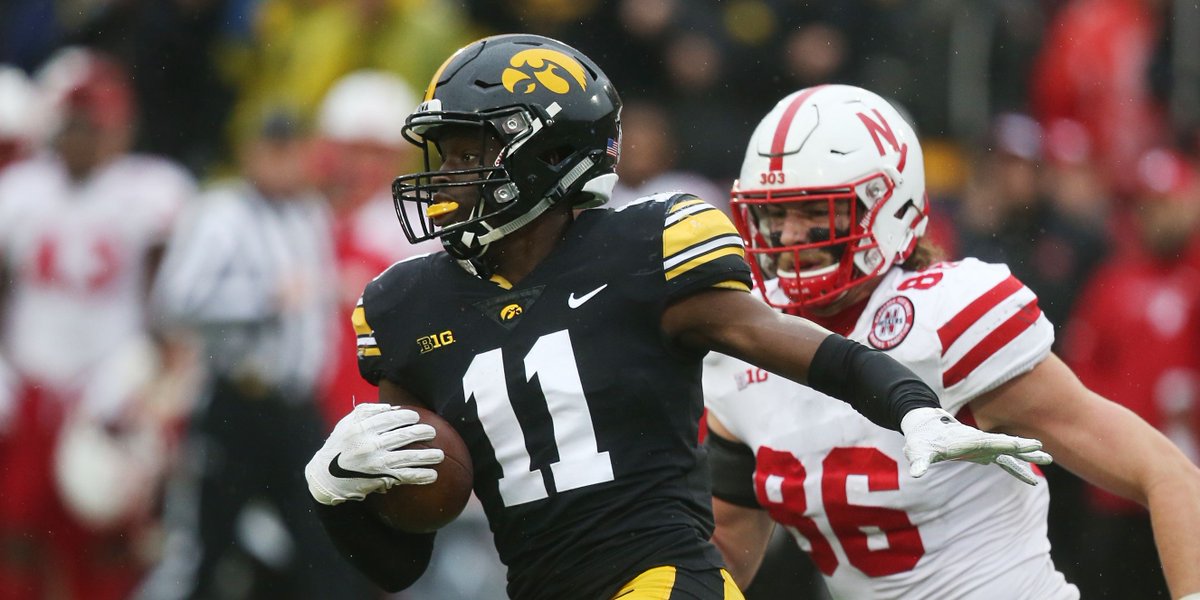 PFF_College's tweet photo. Teams to allow the fewest 15+ yard plays last season:

➤ Iowa - 35
➤ Utah - 36
➤ Baylor - 40
➤ Northwestern - 40
➤ Tennessee - 40 https://t.co/BM8ulUaymC
