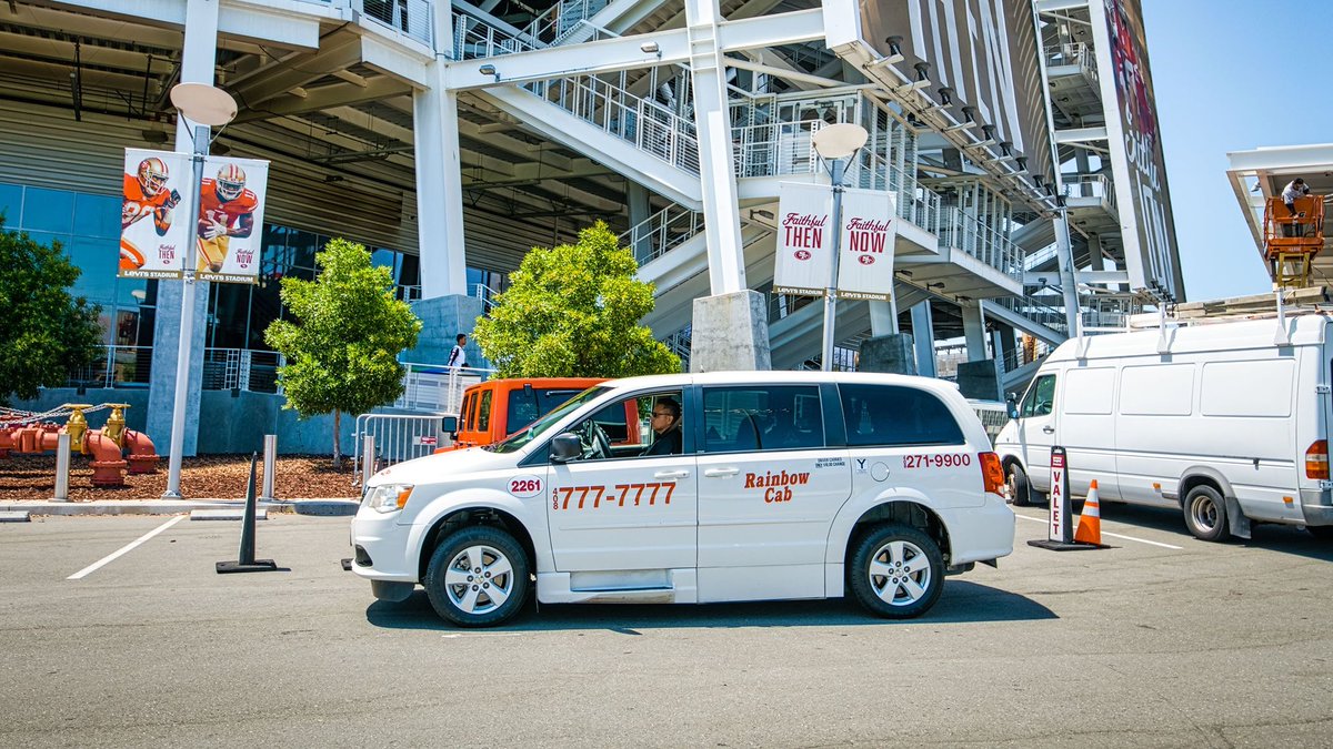 yccabsj's tweet photo. YELLOW CHECKER CAB. . . proudly connecting Silicon Valley passengers with trusted taxicab operators since 1938! 🙌 https://t.co/0YraEWg4FG