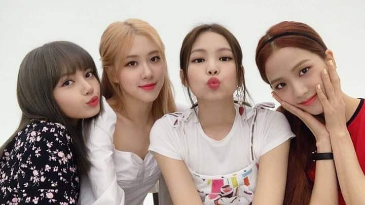 nailpolishie's tweet photo. Happy 4th anniversary pinks 💗 we hope more successful and more songs of course :D @BLACKPINK #BLACKPINK #LISA #ROSÉ #JENNIE #JISOO #FOUReverWithBLACKPINK https://t.co/NlVi10IHEk