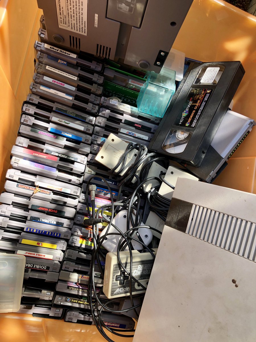 bbrode's tweet image. My dad just sent me this picture and said “hey is it ok if I toss this?” 😱😱😱