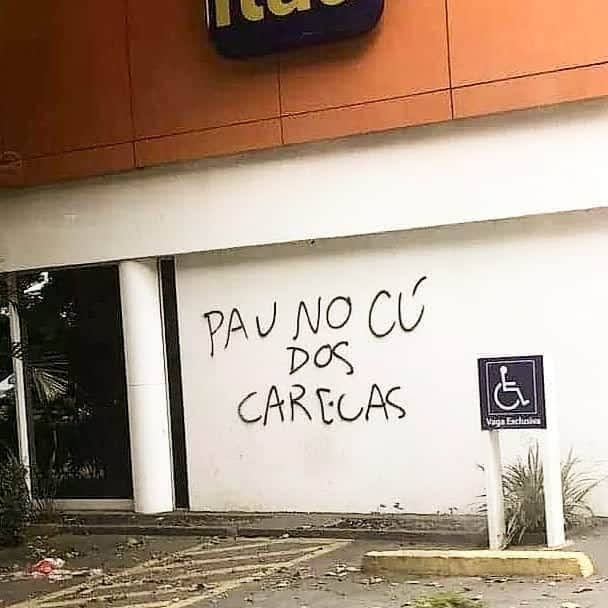 chrixcomx's tweet image. Por que tanto ódio no coração, somos tão bonzinhos! 😂