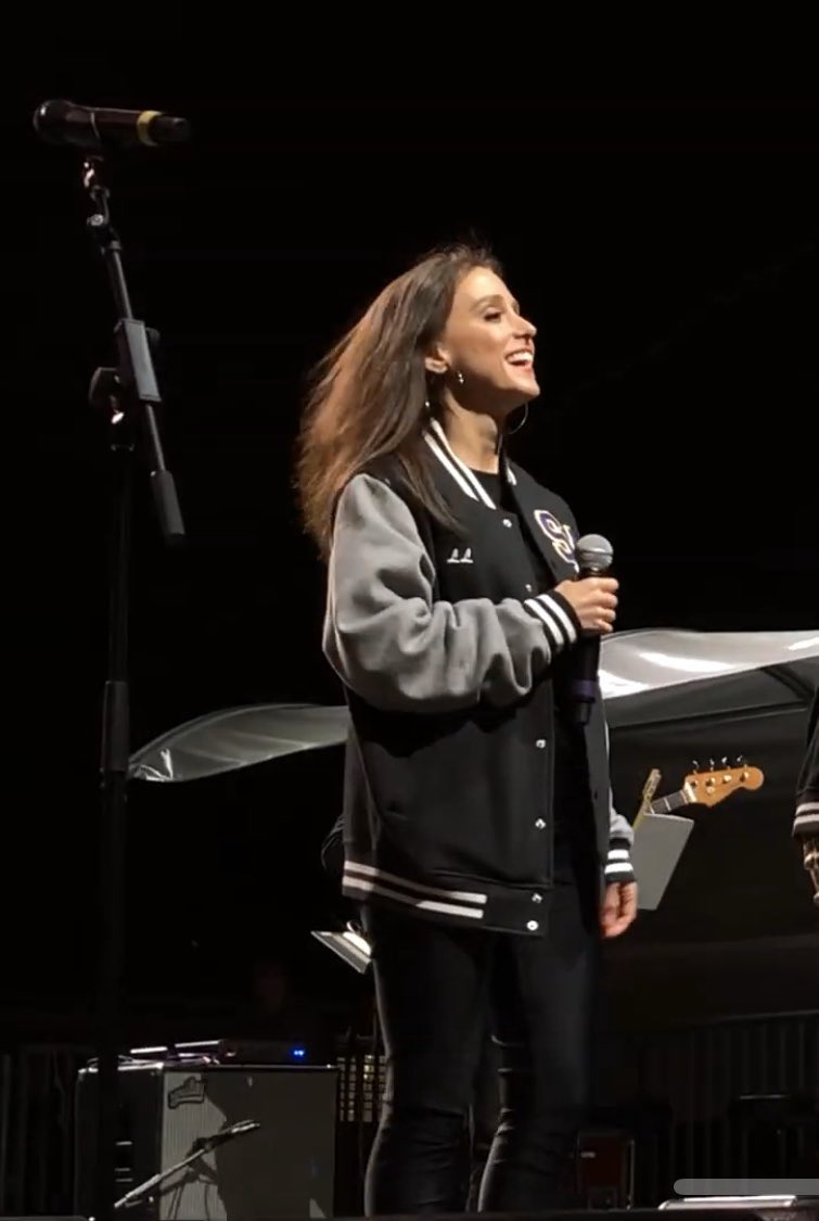 lauren lopez is gorgeous:a (v long) thread