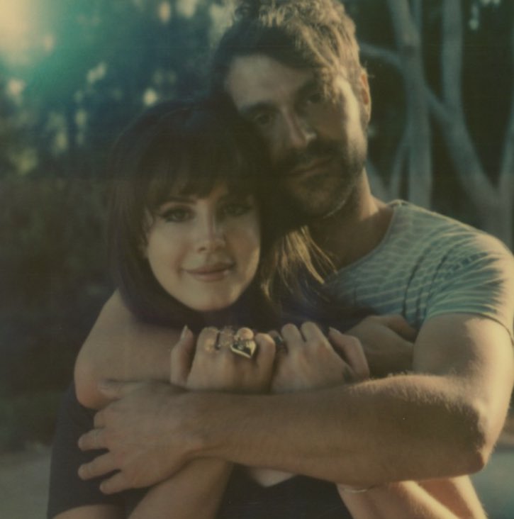 Lana Del Rey photographed by Neil Krug: a thread 