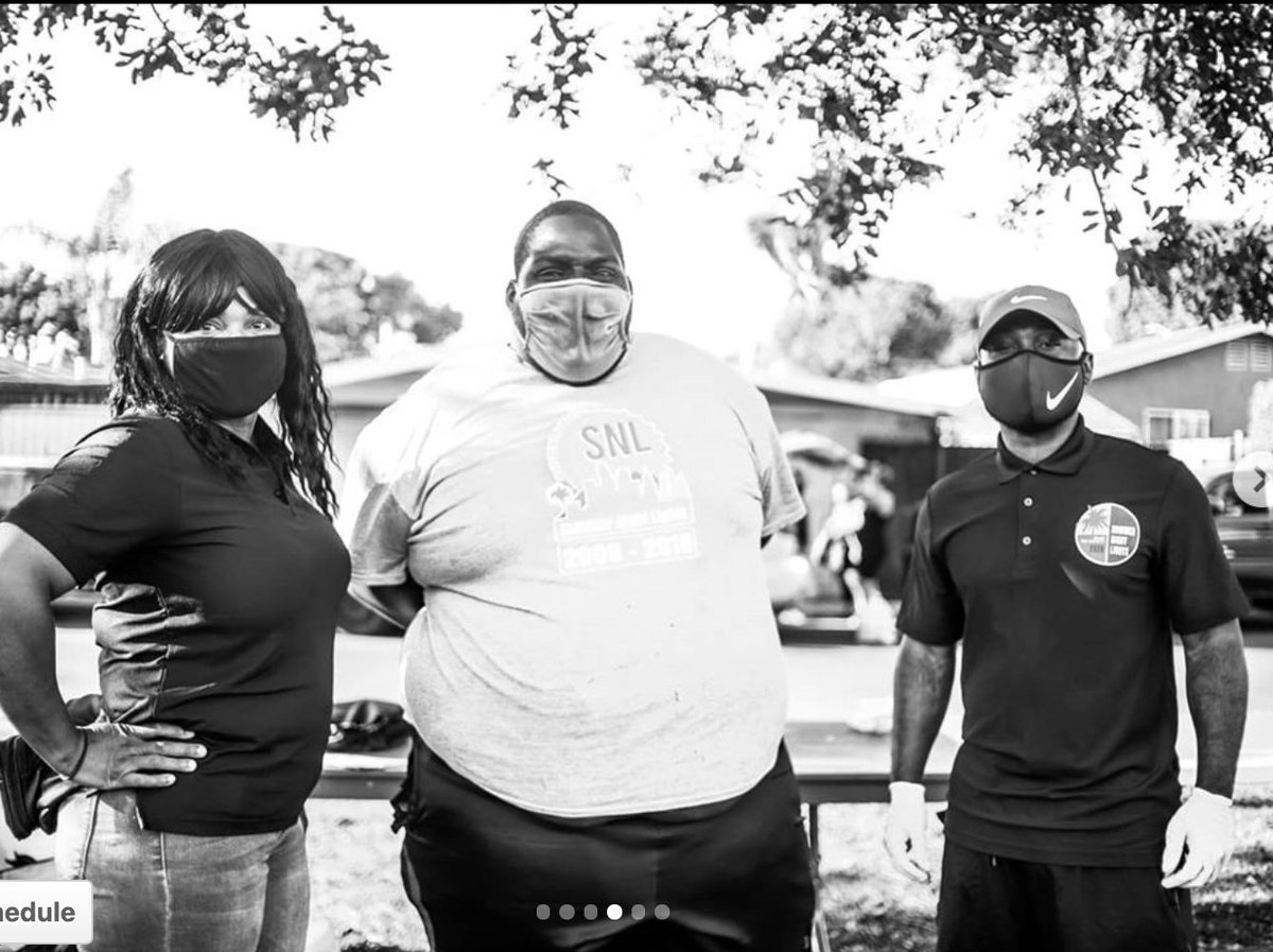 GRYD_Foundation's tweet photo. Sending a heartfelt thanks to @Flea333, Brad Pitt, @SummaEverythang @chilipeppers and so many other caring people who have come together for the weekly food &amp; produce events at Nickerson Gardens. #shopping carts #hugehelp #losangeles #foodrive 🍎 
https://t.co/wHoZG580WJ https://t.co/IYtvkH7lwH