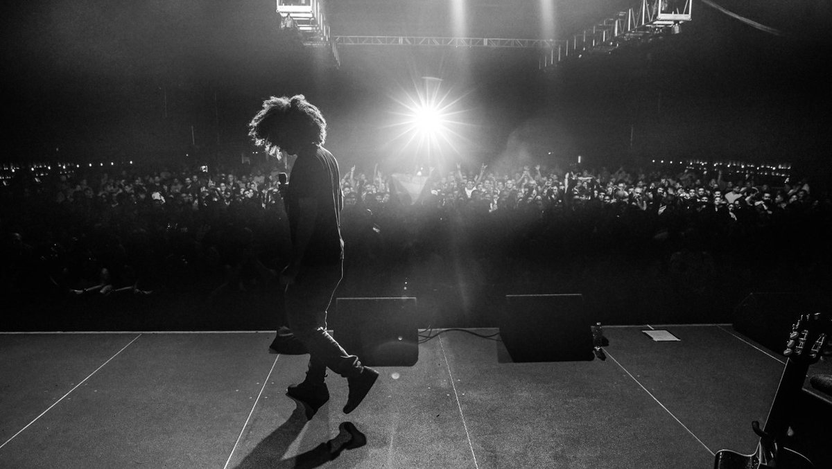 Reporter’s Notebook anchor <a href="/DavidBegnaud/">David Begnaud</a> ends the week with a positive story about a popular #PuertoRican rapper who happens to be a doctor. @PJSinSuela has put down the🎤&amp; picked up the 🩺 to treat #COVID patients at a hospital in his hometown of Ponce

➡️bit.ly/33BH7fl