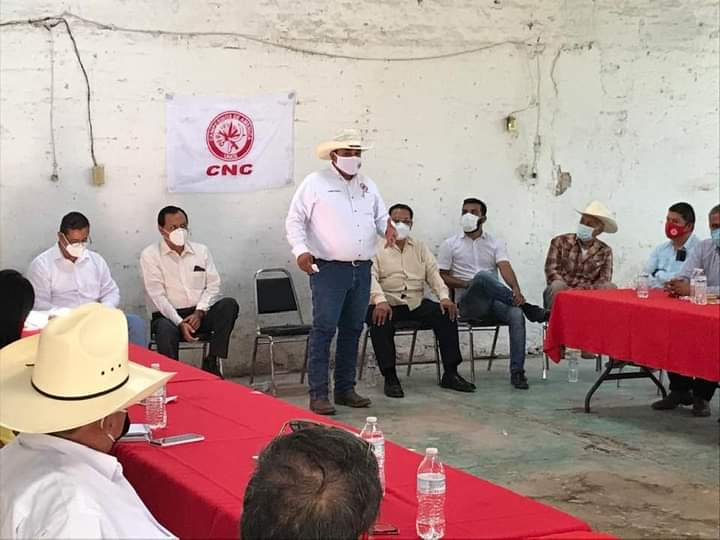 Sostuvimos  importante reunión regional en la Laguna,teniendo como sede el Mpio.Francisco I Madero,para dar inicio a la jornada  de afiliación a la CNC y al PRI. <a href="/alitomorenoc/">Alejandro Moreno</a> <a href="/hernandezderas/">Ismael Hernández</a>
<a href="/rigofuentes/">RodRigo Fuentes Ávila</a>
#cncistasenactivo